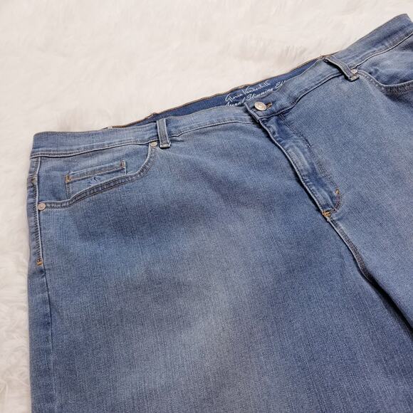 Gloria Vanderbilt Women Amanda Denim Short Skimmer Classic Rise - Picture 2 of 12